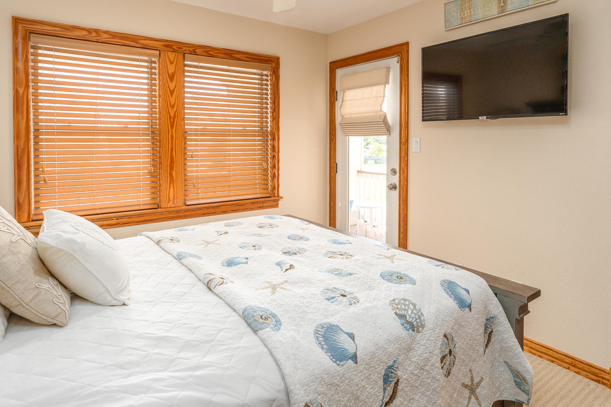 Mid Level Queen Bedroom